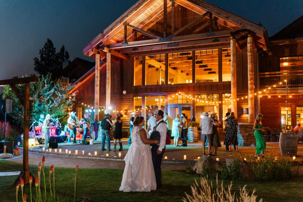 Wedding lodge at Aspen Lakes golf course